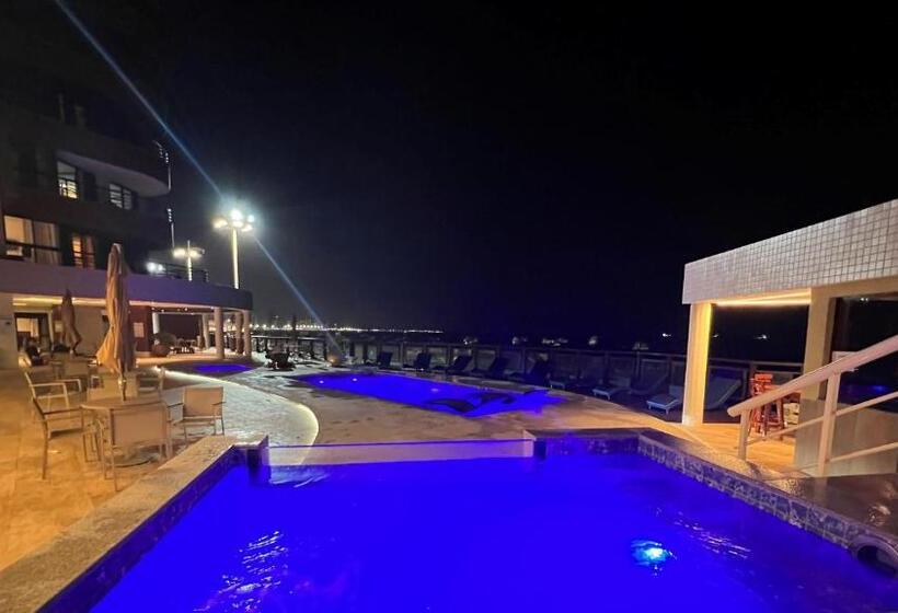 سوئیت پریمیوم, Seaflats Iate Plaza