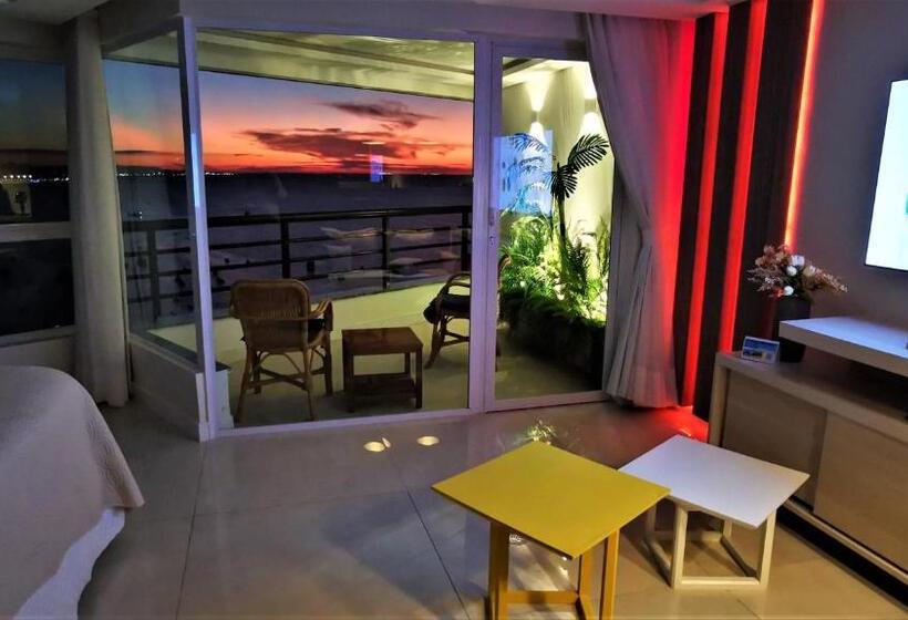 سوئیت پریمیوم, Seaflats Iate Plaza