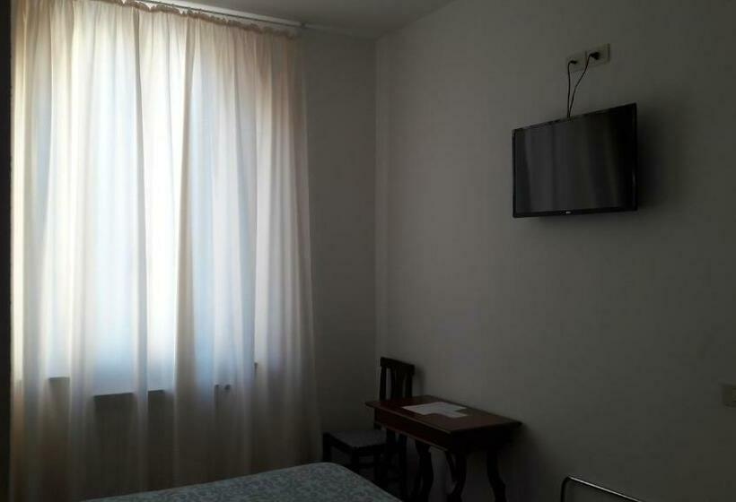 اتاق استاندارد, Il Grifo Camere E Suites