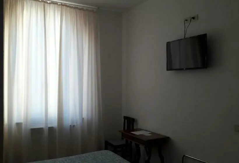 اتاق استاندارد, Il Grifo Camere E Suites