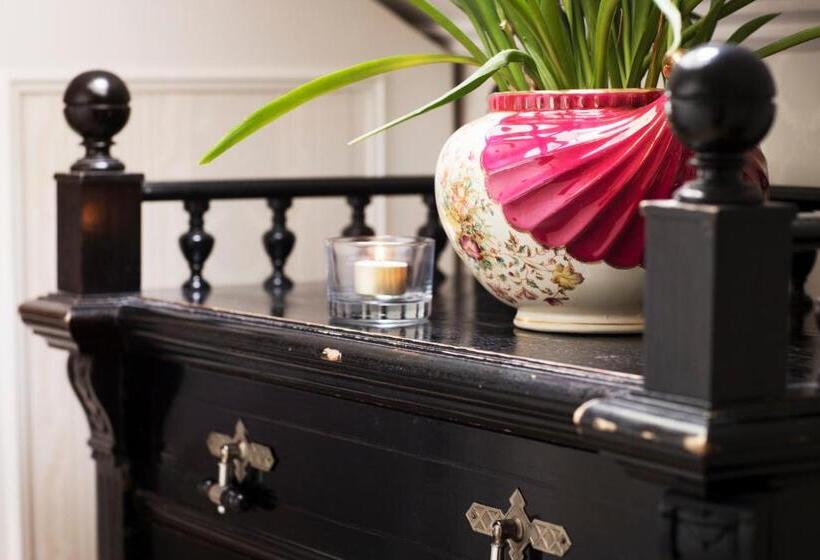 スイート, Strandflickornas Havshotell Lysekil