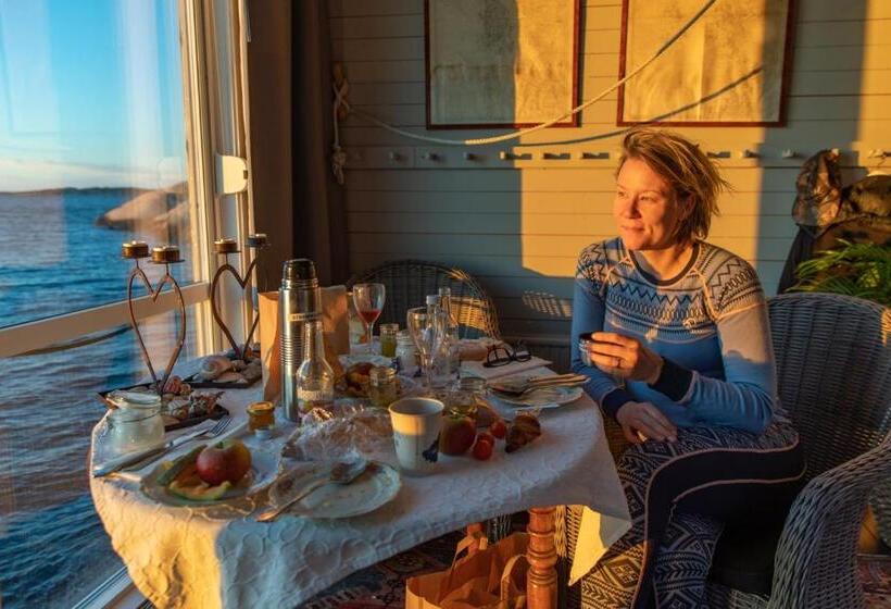 スタンダードスタジオ, Strandflickornas Havshotell Lysekil