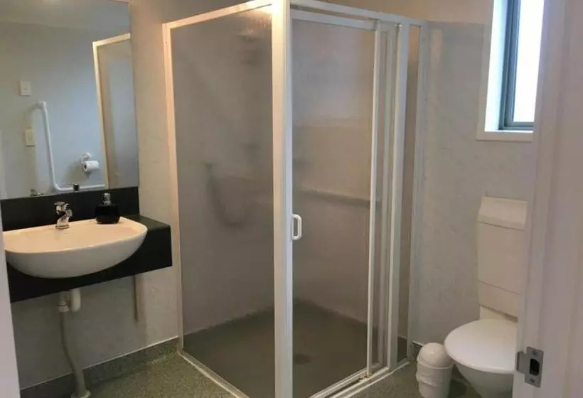 Deluxe-huone, Colonial Manor Motel