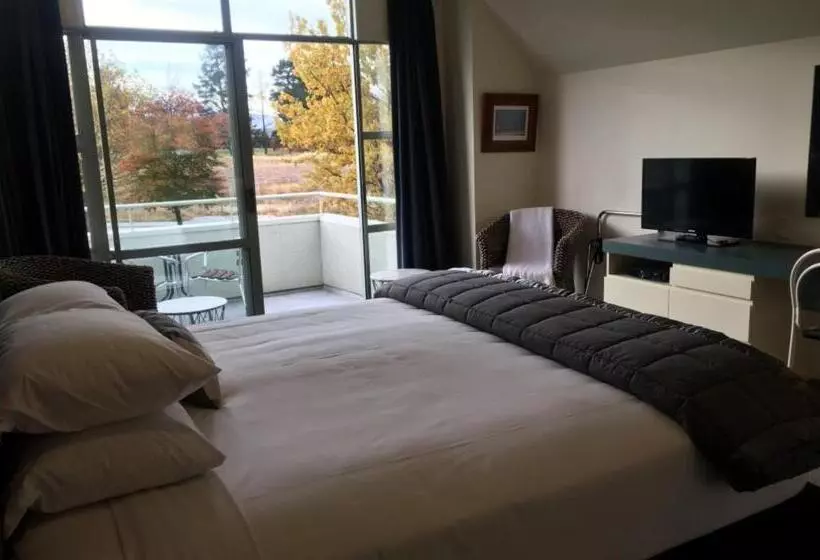Executive-huone, Colonial Manor Motel