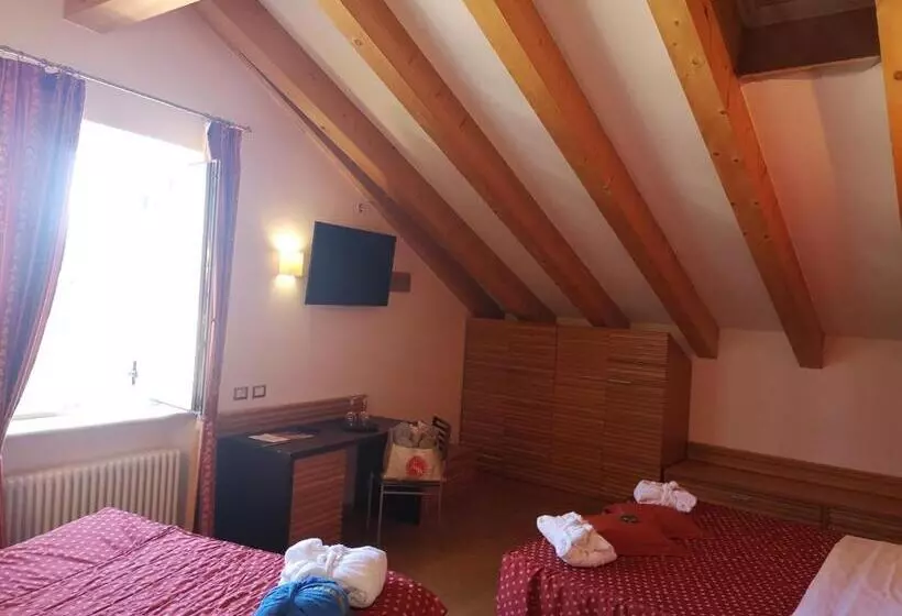 スタンダード４人部屋, Albergo Cavallino Bianco
