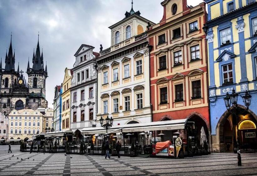 اتاق استاندارد سه نفره, Askania