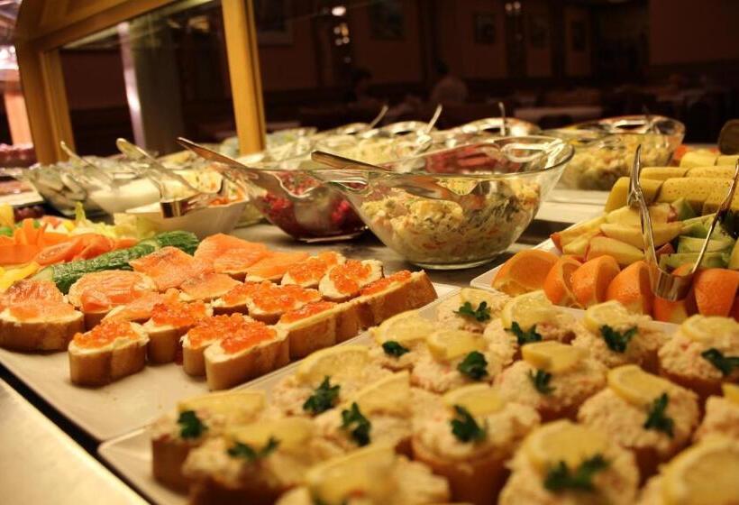 اتاق استاندارد چهار تخته, Askania