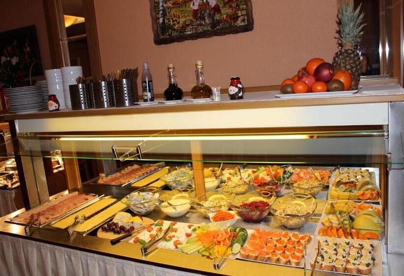 اتاق استاندارد چهار تخته, Askania
