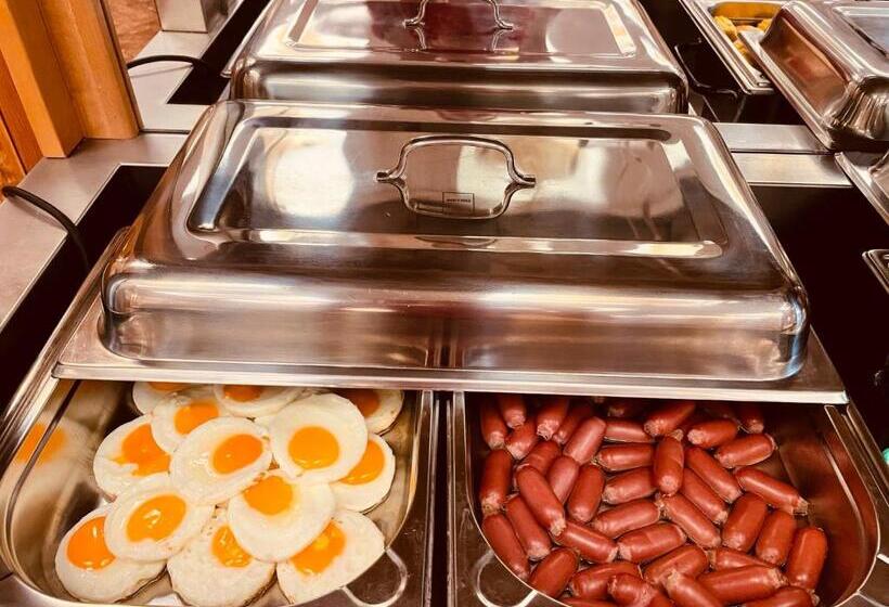 اتاق استاندارد چهار تخته, Askania