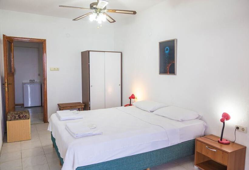 סוויטה, Assos Terrace