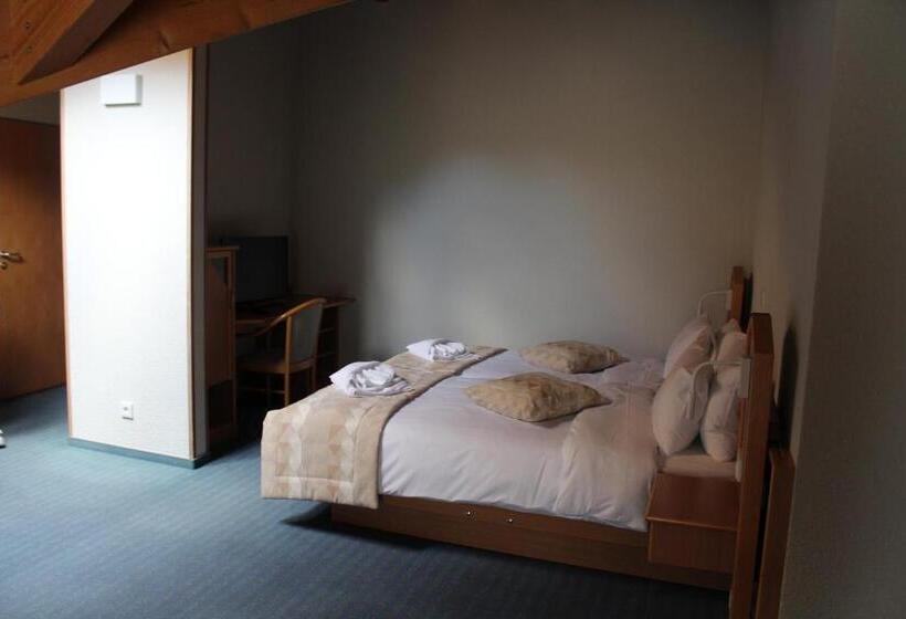 스탠다드 스튜디오, Bessunger Forst