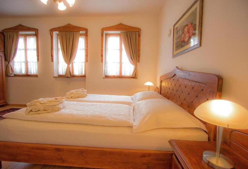 سوییت لوکس, Boutique Hotel Old Town Mostar