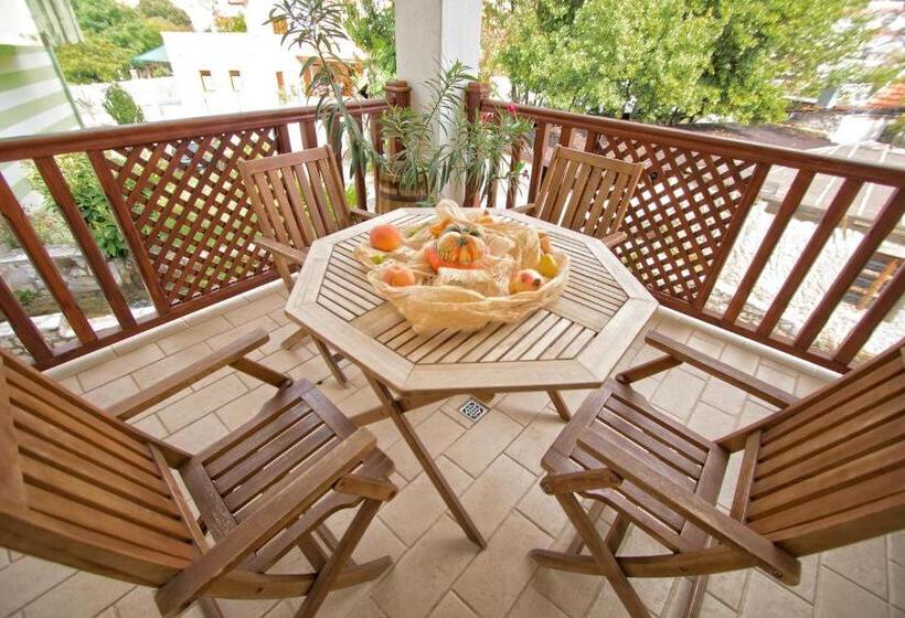 اتاق لوکس با بالکن, Boutique Hotel Old Town Mostar