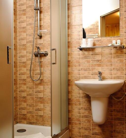 اتاق استاندارد, Carskie Koszary