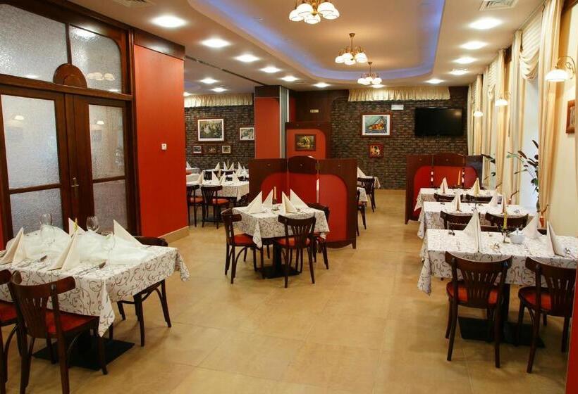 اتاق اکونومی, Carskie Koszary