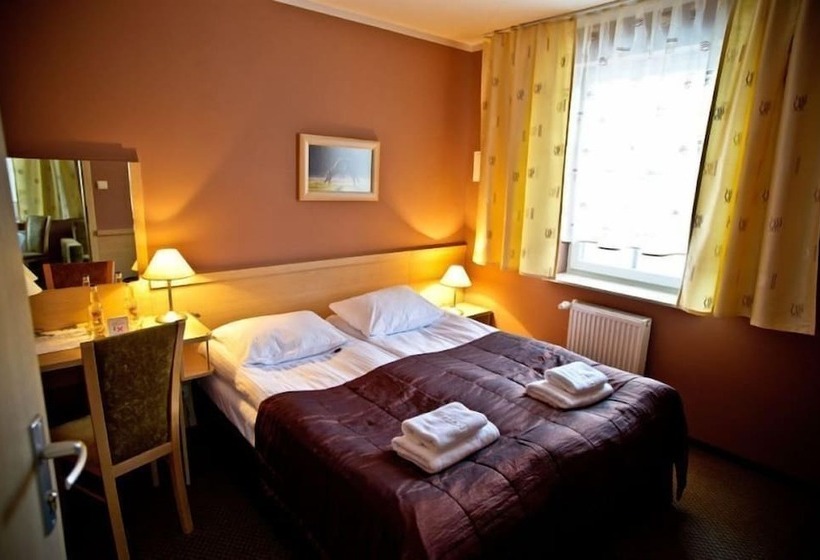 اتاق استاندارد, Carskie Koszary