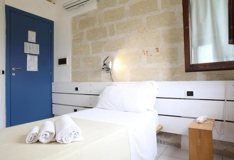 חדר סטנדרט יחיד, Delle Cave