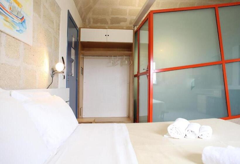 חדר דלוקס, Delle Cave