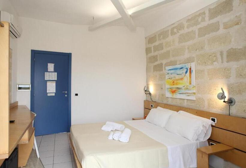 חדר סופריור, Delle Cave