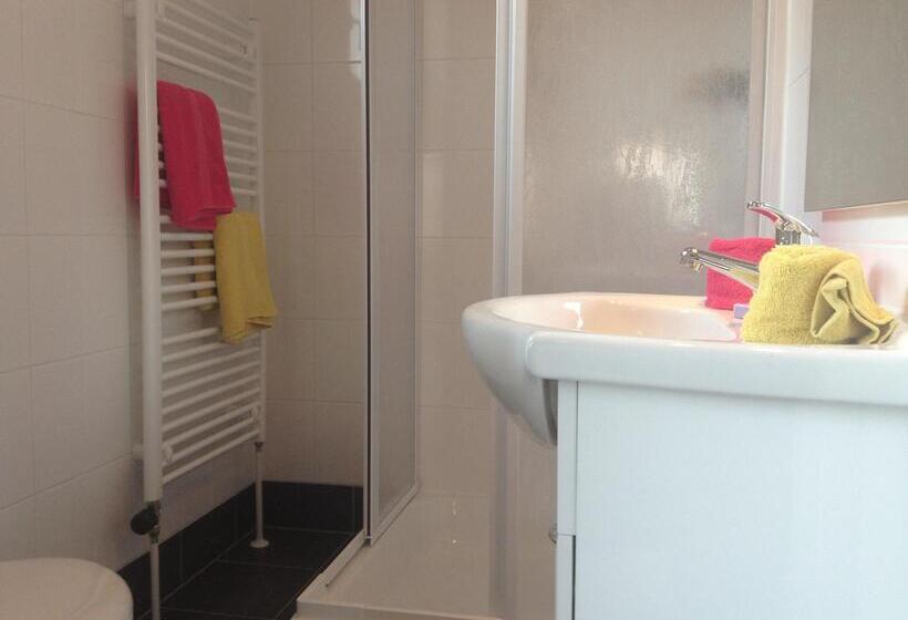 スタンダードルーム, Molengroet