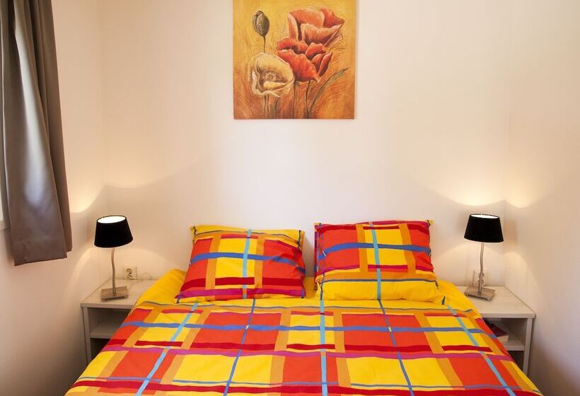 スタンダードルーム, Molengroet