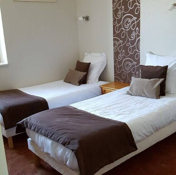 스탠다드 룸, ô Fil De L ô