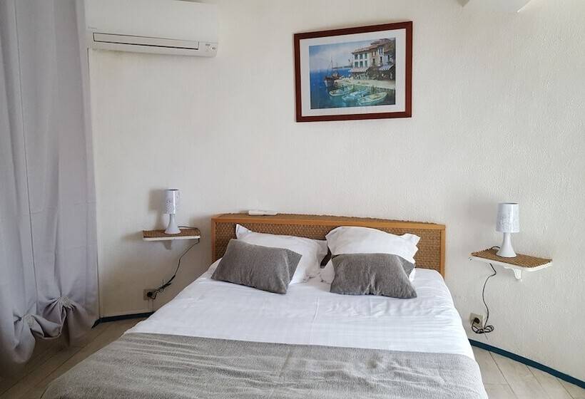 스탠다드 룸, ô Fil De L ô