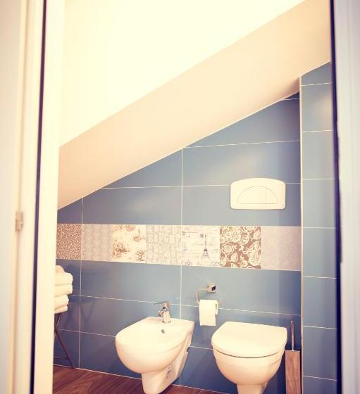 اتاق سوپریور سه تخته, Fini