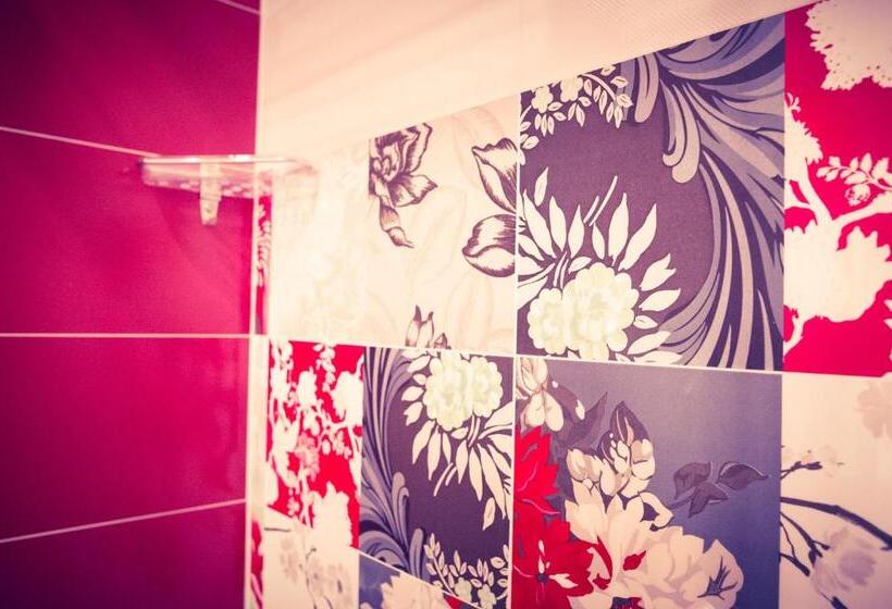 اتاق خانوادگی, Fini