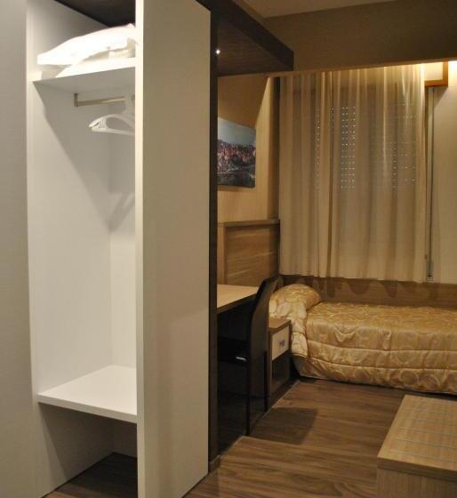 اتاق استاندارد یک نفره, Fini