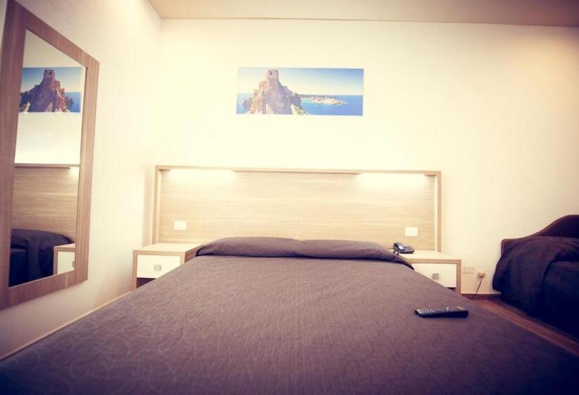 اتاق سوپریور, Fini