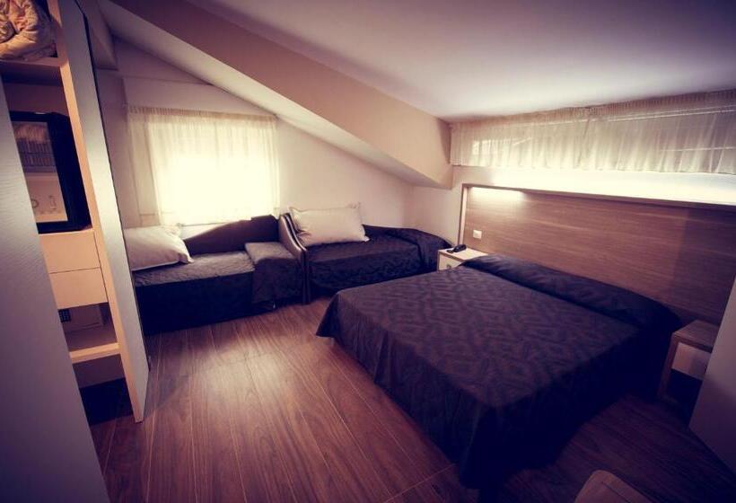 اتاق سوپریور چهار تخته, Fini