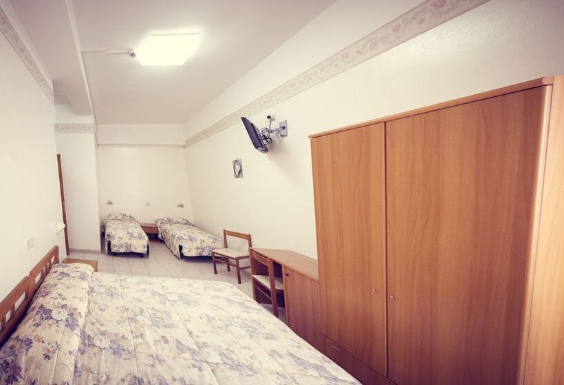 اتاق اکونومی, Fini