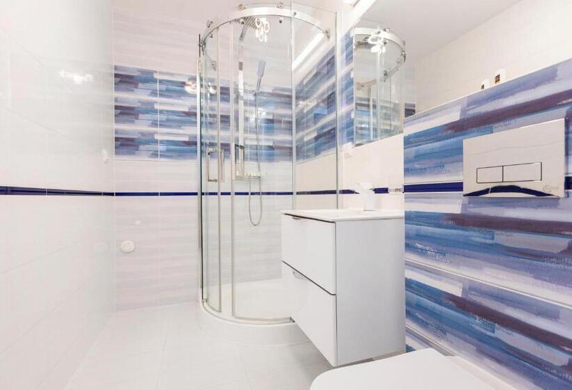 דירת חדר, Grand Laola Spa