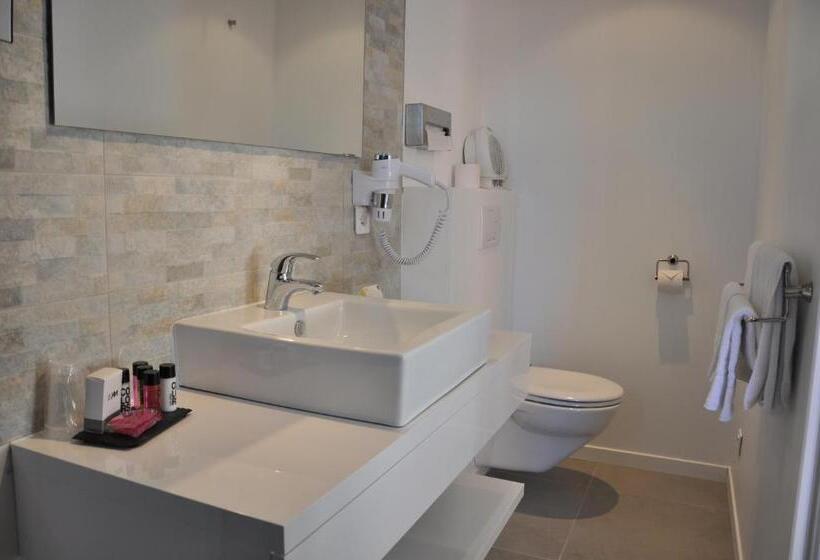 Habitació Estàndard Vista Mar amb Terrassa, Hôtel De La Vierge Noire