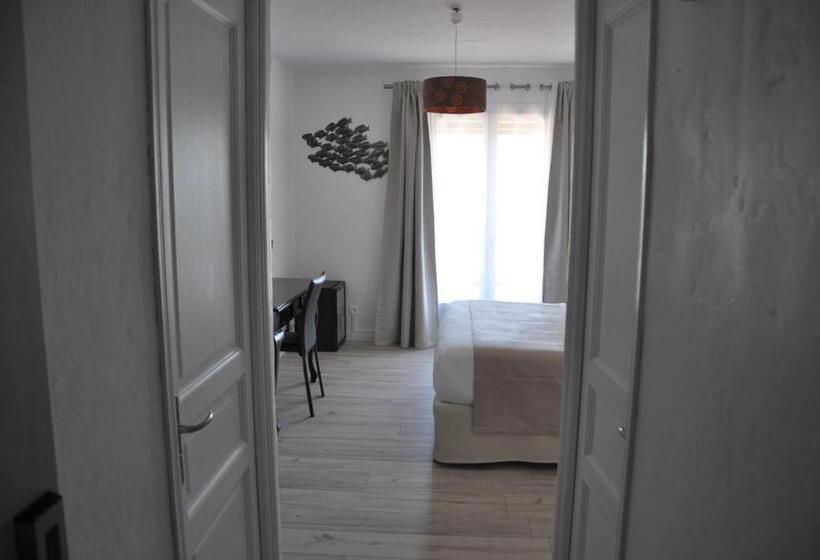 Habitació Estàndard Vista Mar amb Balconada, Hôtel De La Vierge Noire