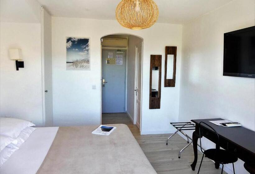 Habitació Estàndard Vista Mar amb Balconada, Hôtel De La Vierge Noire