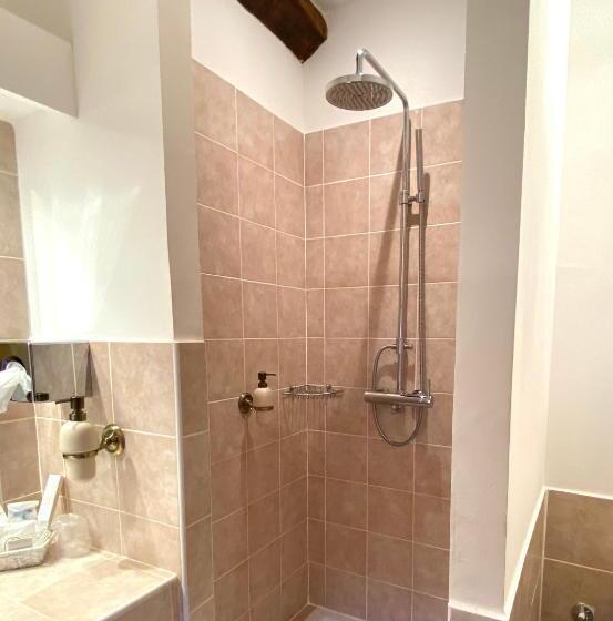 Четырехместный Номер Стандарт, Hôtel U Palazzu & Spa