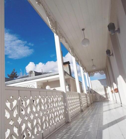 اتاق خانوادگی, Kar S