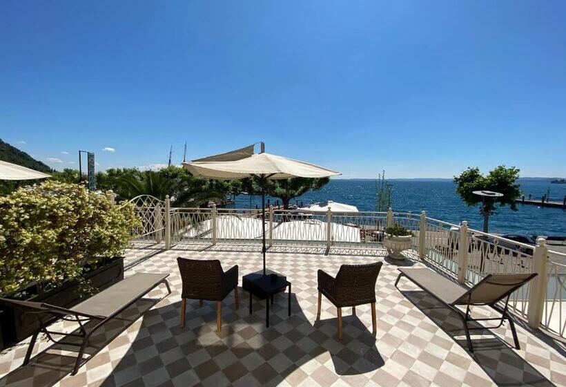 Полулюкс Повышенной Комфортности, La Vittoria Boutique