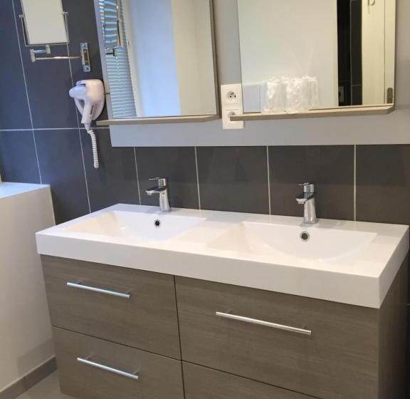 キングサイズベッドのスーペリアルーム, Le Beverl'inn