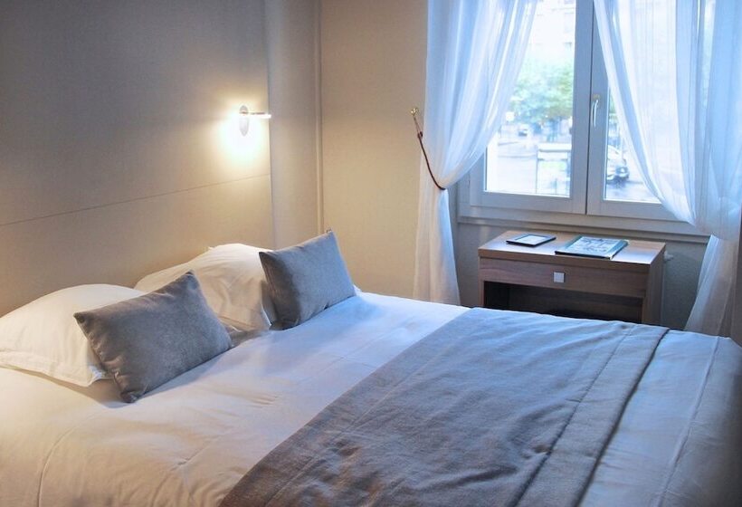 标准间, Le Comte Rouge