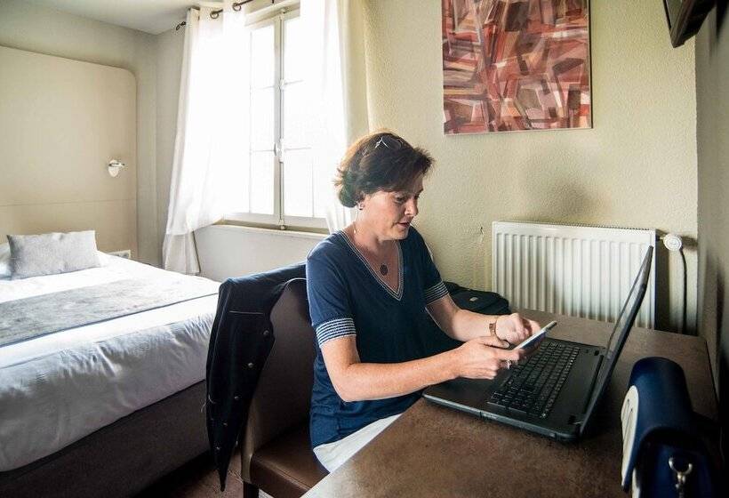 标准间, Le Comte Rouge