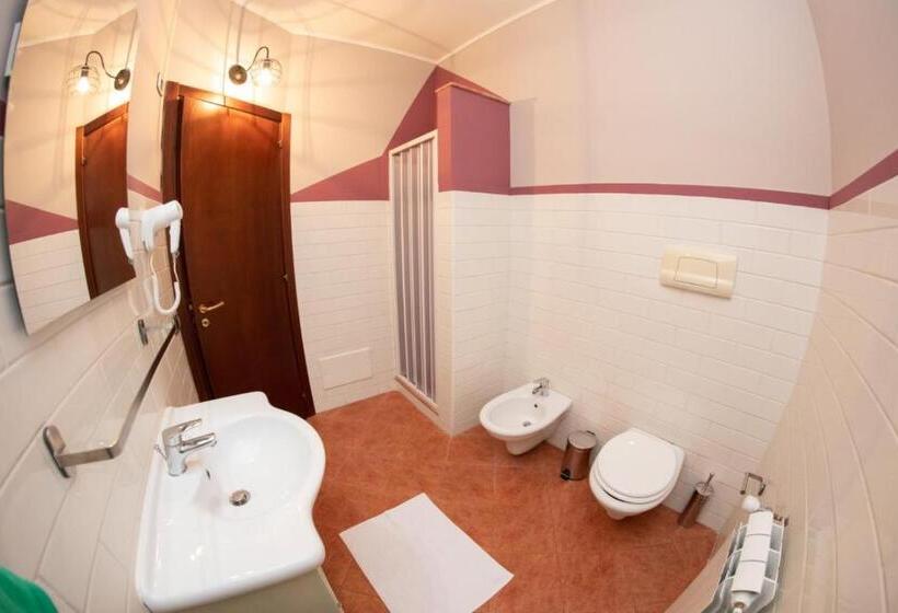 Четырехместный Номер Стандарт, Marconi