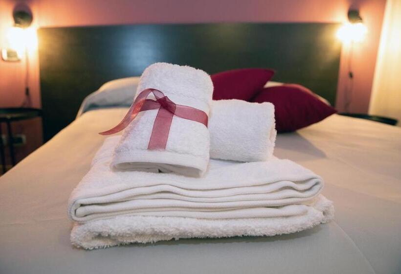 Номер Стандарт Трехместный, Marconi