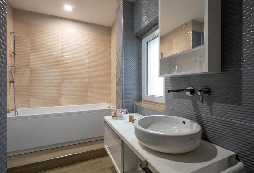 סוויטת ג'וניור עם טרסה, Miramare