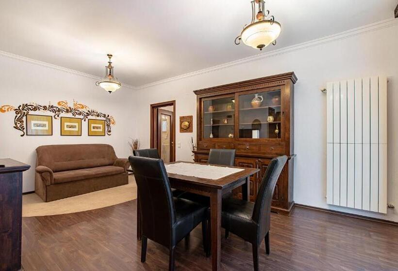 1ベッドルームアパートメント, Regal