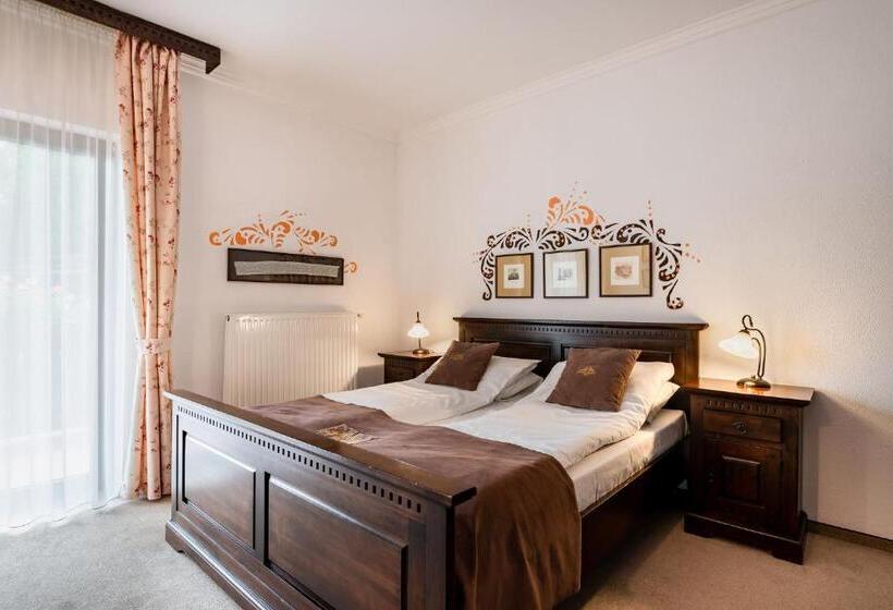 家族用アパートメント, Regal