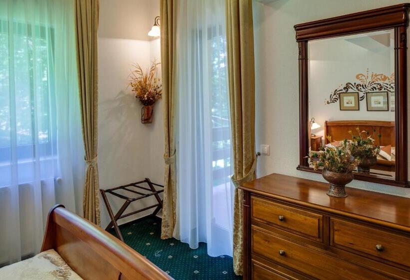 家族用アパートメント, Regal