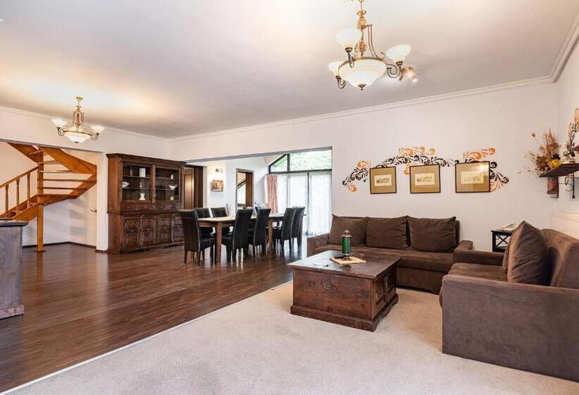 ドゥプレックスルーム, Regal